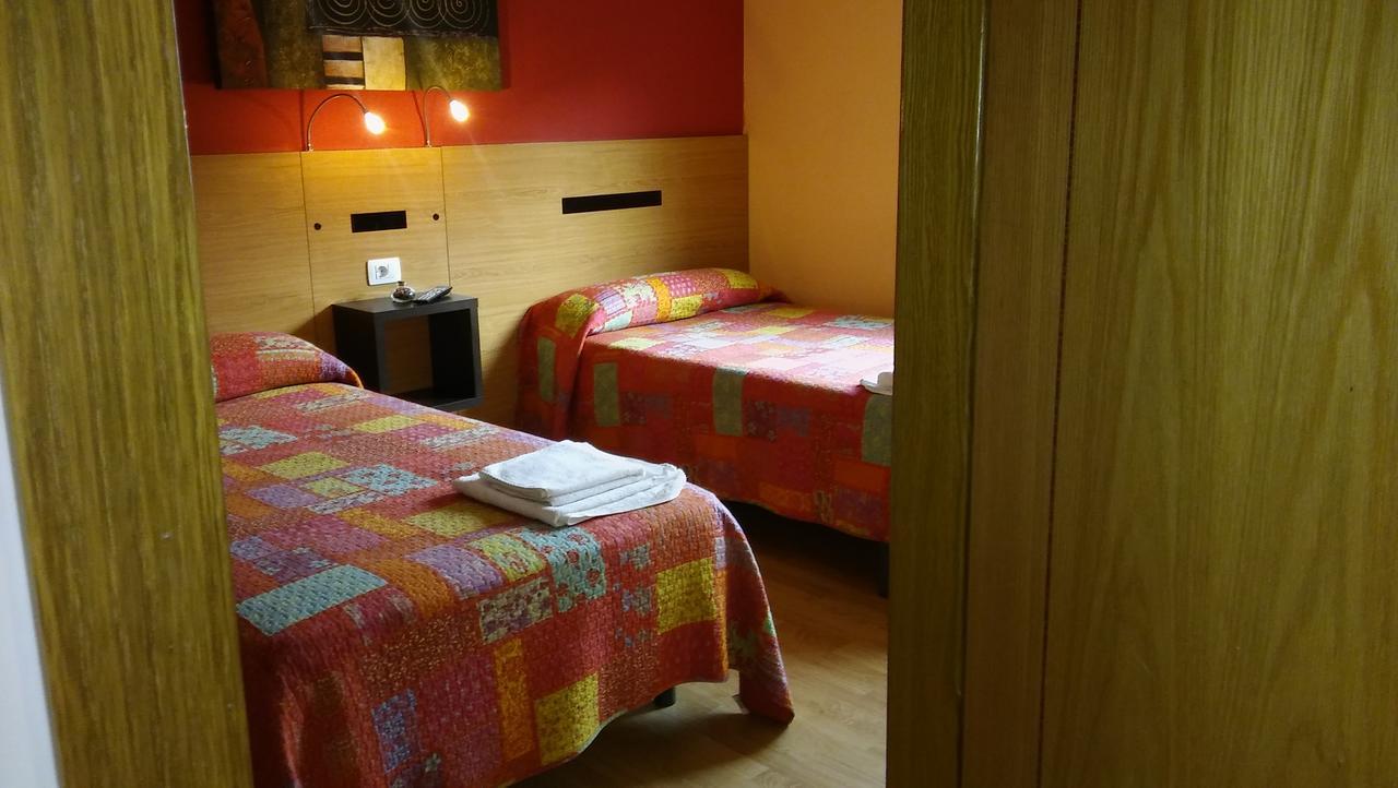 Hostal-Meson Vilasante Tríacastela Exteriör bild