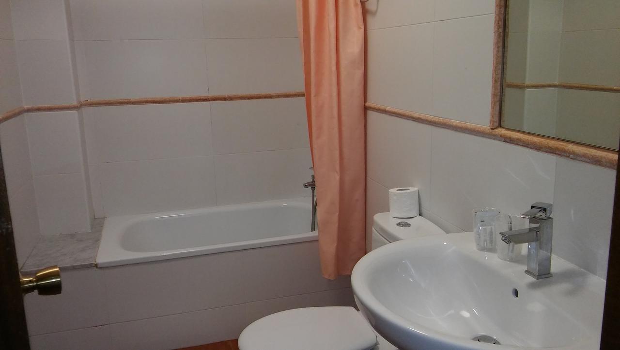 Hostal-Meson Vilasante Tríacastela Exteriör bild