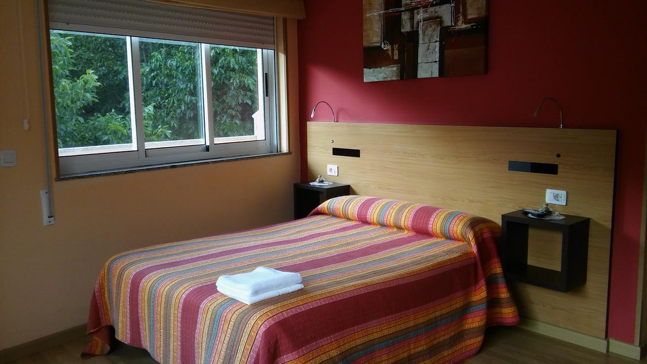 Hostal-Meson Vilasante Tríacastela Exteriör bild