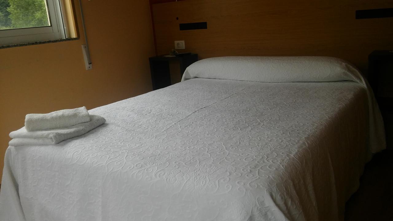 Hostal-Meson Vilasante Tríacastela Exteriör bild