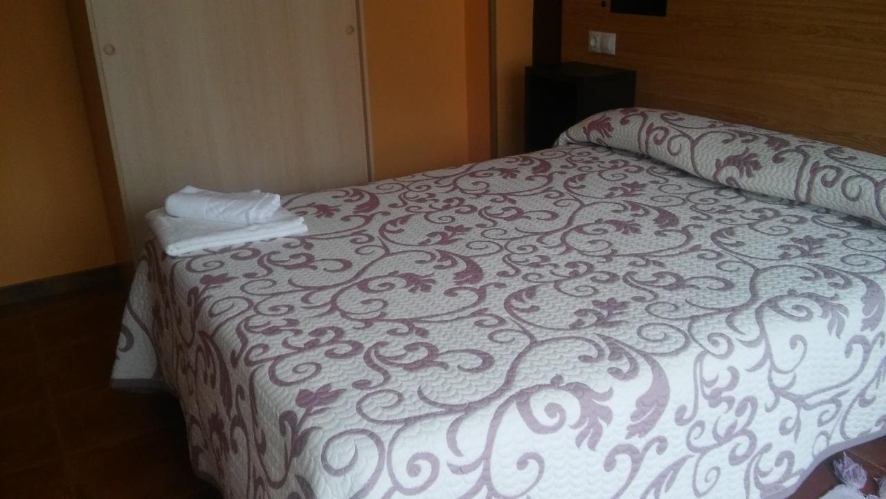 Hostal-Meson Vilasante Tríacastela Exteriör bild